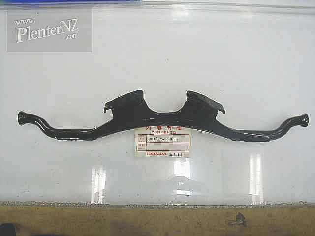 08154-4611006 - FAIRING BRACKET