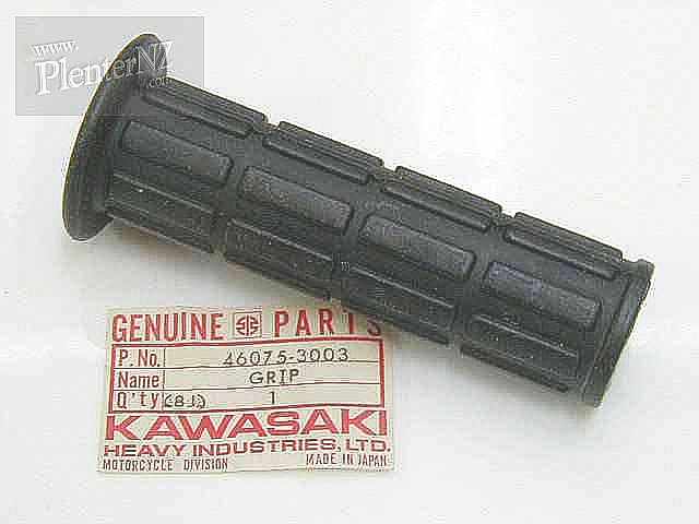 46075-3003 - HANDLE GRIP,46075-3704