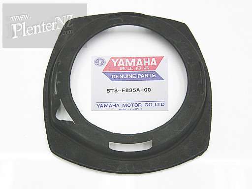 5T8-F835A-00-00 - Rim, Headlight