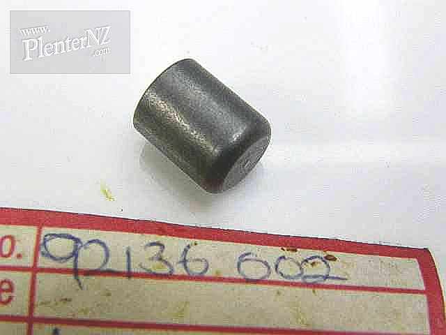 92136-002 - PISTON